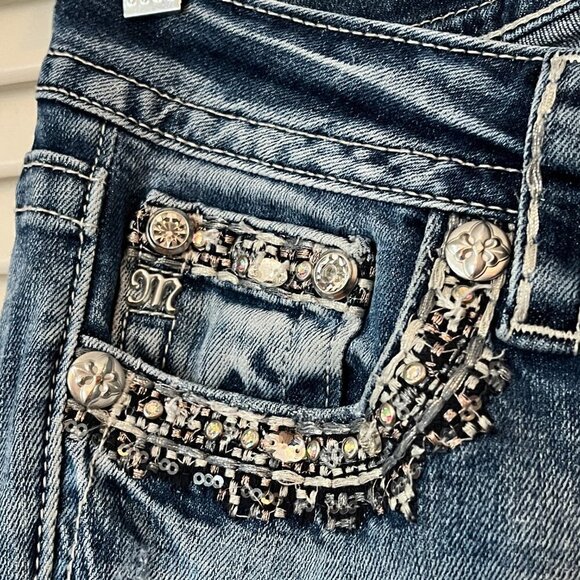 Miss Me Signature Crop jeans denim 27 embellished distressed - Picture 7 of 13